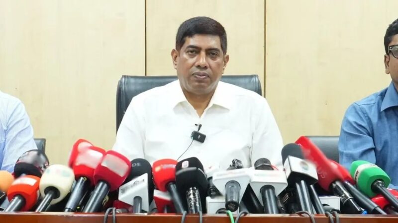 প্রধানমন্ত্রীর খালাতো ভাইয়ের সোয়া কোটি টাকা ছিনতাই, যা বললো ডিবি