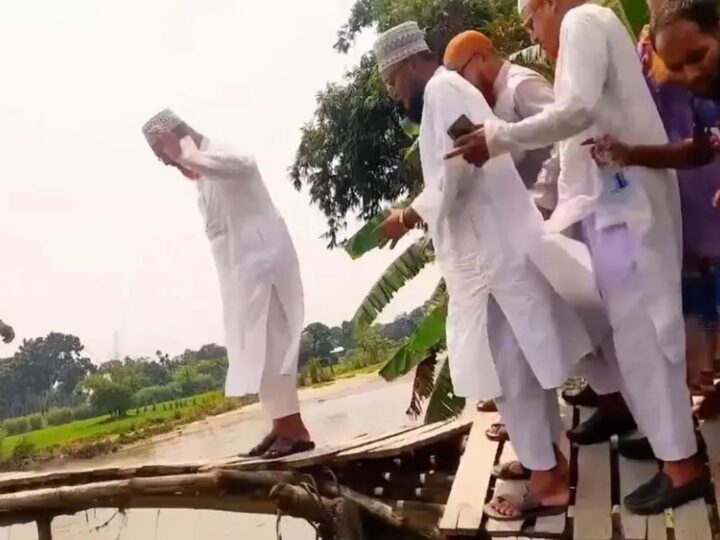 নীলফামারীতে এমপির সামনেই ভেঙে পড়ল সাঁকো!