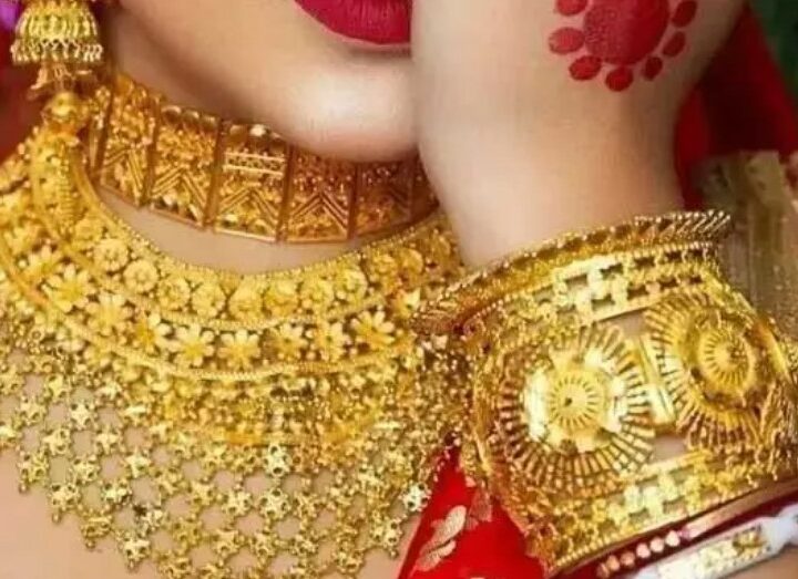ভরিতে সোনার গহনার দাম বাড়ল ১,৬৩৩ টাকা
