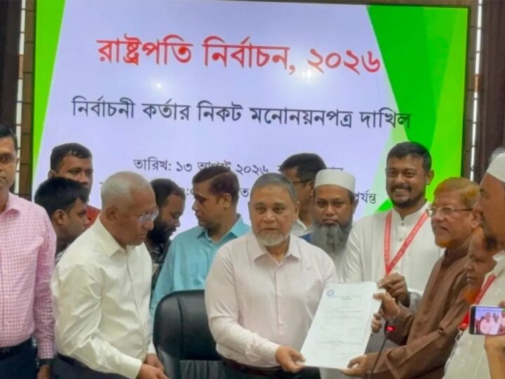 কর্নেল অলির পক্ষে মনোনয়নপত্র জমা