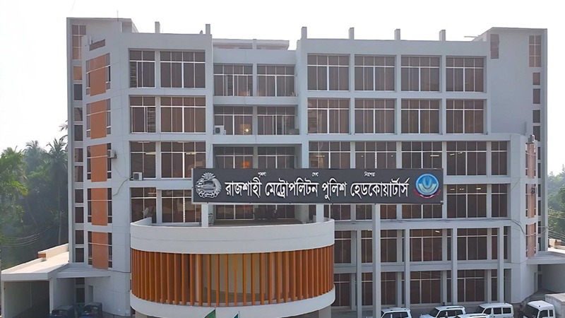 নেশার টাকা না পেয়ে মা-ভাইকে বঁটি দিয়ে কুপিয়ে জখম, যুবক গ্রেপ্তার