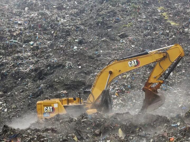 গিনিতে আবর্জনার স্তূপ ধসে ৩০ জন নিহত