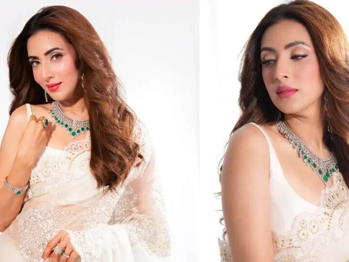 সাদা শাড়িতেও মোহময়ী মিম