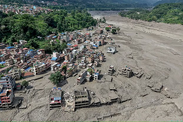 নেপাল-তিব্বত সীমান্তে আকস্মিক বন্যায় এত প্রাণহানি কেন