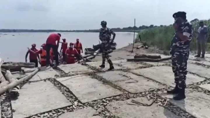 নেপালের ভয়াবহ বন্যায় ভারতে ভেসে এলো ৭ মরদেহ