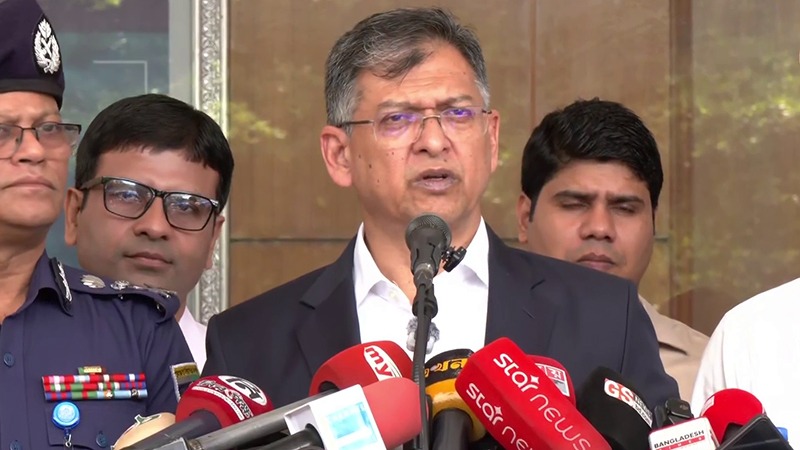 অবৈধ ও লুট হওয়া অস্ত্র উদ্ধারে বিশেষ ইউনিট, তথ্যদাতাকে ২ লাখ টাকা পুরস্কার: স্বরাষ্ট্রমন্ত্রী