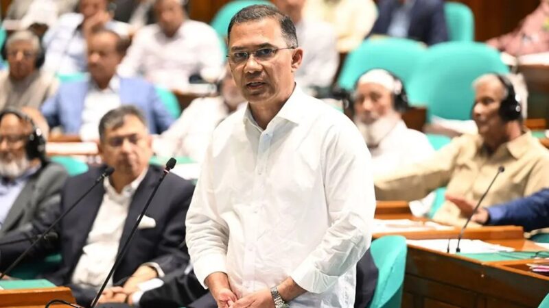 প্রশিক্ষণ বিমান বন্ধ করে আলাদা রানওয়ে নির্মাণের পরিকল্পনা নেই: প্রধানমন্ত্রী