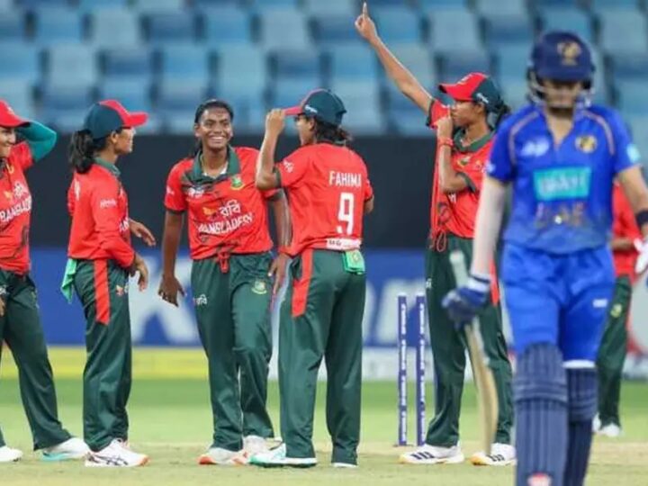 ব্যাটিং ব্যর্থতার পর বোলারদের দাপটে সেমিফাইনালে বাংলাদেশ