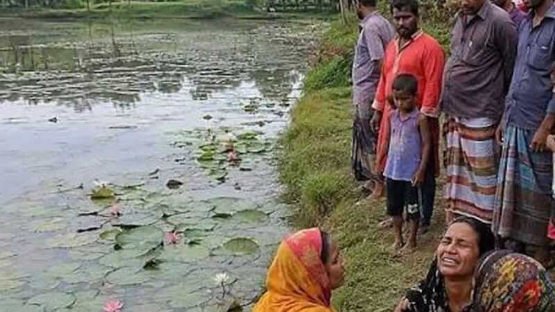 শাপলা তুলতে গিয়ে পানিতে ডুবে দুই চাচাতো বোনের মৃত্যু