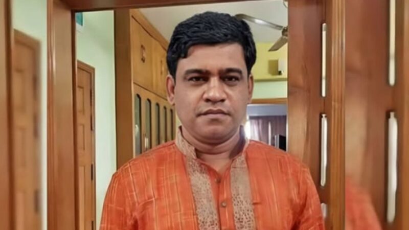 চট্টগ্রামে জনতা ব্যাংক কর্মকর্তার ঝুলন্ত মরদেহ উদ্ধার