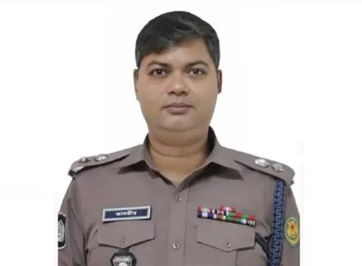গুলশানে আওয়ামী লীগের মিছিল, ওসির পর সরানো হলো ডিসিকেও