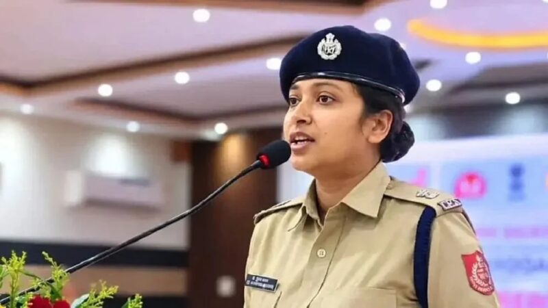 ‘আসসালামু আলাইকুম’ ও ‘ইনশাআল্লাহ’ বলায় নারী পুলিশ কর্মকর্তাকে বদলি