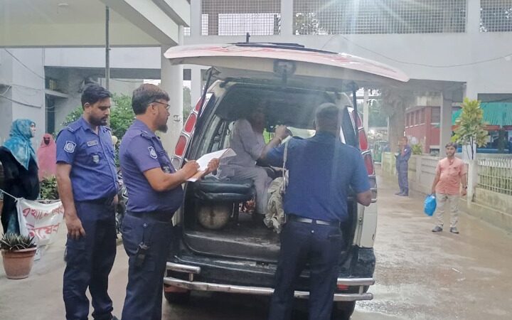 ধামরাইয়ে অটোরিকশা-পিকআপ ভ্যানের সংঘর্ষ, শিশুসহ নিহত ৩