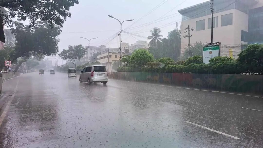 ২৪ ঘণ্টায় ঢাকায় ২০ মিলিমিটার বৃষ্টি, আজও বজ্রসহ বৃষ্টির আভাস
