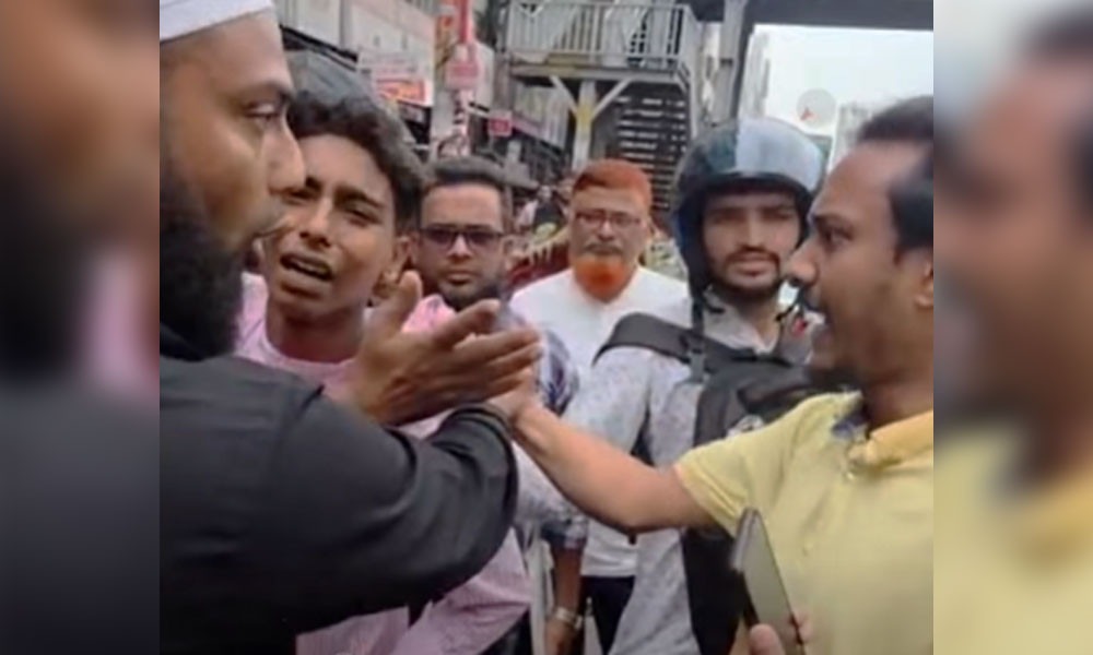মিছিল থেকে নিষিদ্ধ ছাত্রলীগ কর্মী আটক, পথচারীদের ছাড়িয়ে নেওয়ার অভিযোগ