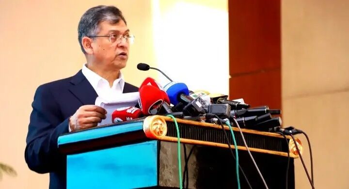 ডিসেম্বরের আগেই পুলিশের পরিবর্তন দেখাতে হবে: স্বরাষ্ট্রমন্ত্রী