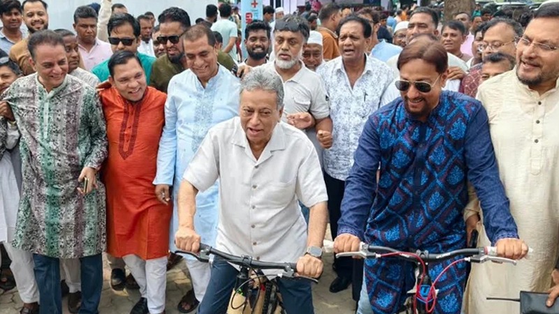 শিক্ষার্থীদের কম্পিউটার সম্পর্কে সম্যক জ্ঞান থাকতে হবে: অর্থমন্ত্রী