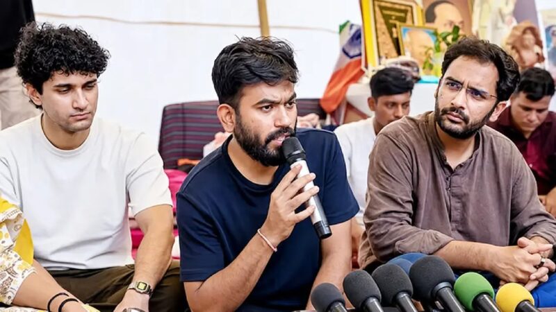 বিমান থেকে সিজেপির তিন শীর্ষ নেতাকে আটক করল দিল্লি পুলিশ