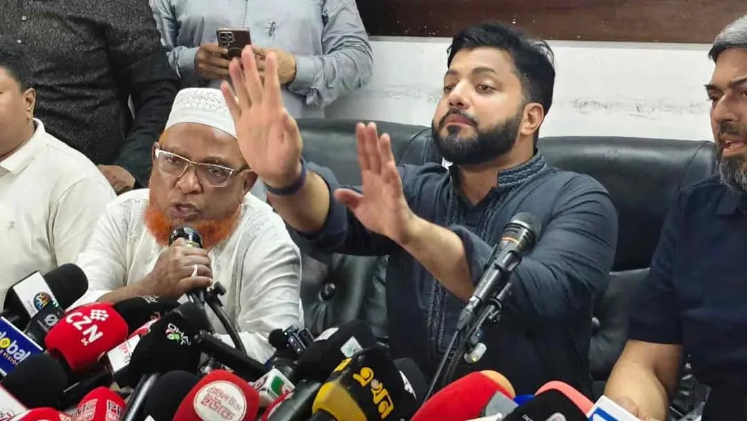 ইশরাক হোসেনের পদত্যাগপত্র গ্রহণ, প্রজ্ঞাপন জারি