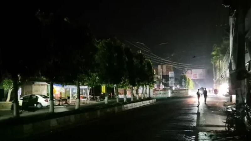 এবার খুলনায় প্রকাশ্যে নারীকে গুলি করে হত্যা