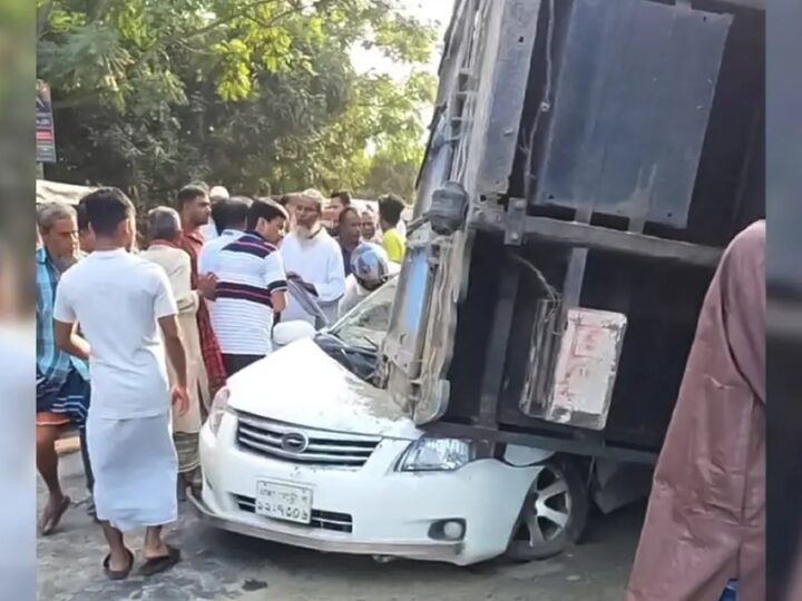 ফরিদপুরে ট্রাক উল্টে প্রাইভেটকারের ওপর, মা-ছেলের মৃত্যু