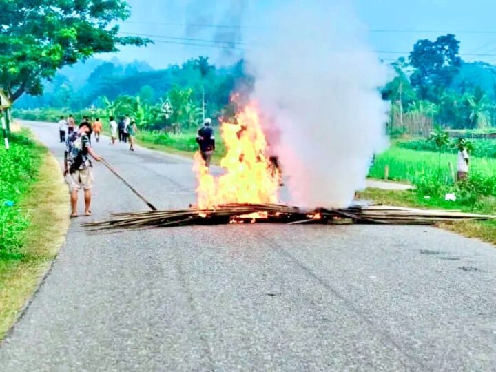 রাঙামাটিতে আধাবেলা অবরোধ, দীঘিনালা-সাজেক সড়কেও অচলাবস্থা