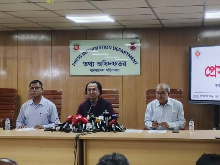 দেশে ফিরলে শেখ হাসিনাকে মব বা বেআইনি পরিস্থিতির মুখোমুখি হতে হবে না: তথ্য উপদেষ্টা