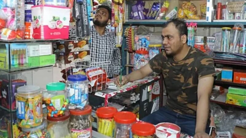 সাড়ে চার বছর পর জ্যেষ্ঠতাসহ দুদকের চাকরি ফিরে পাচ্ছেন শরীফ
