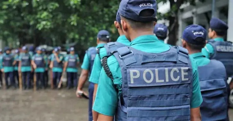 কনস্টেবলের স্ত্রীর সঙ্গে বিবাহবহির্ভূত সম্পর্ক, বাধ্যতামূলক অবসরে এএসপি